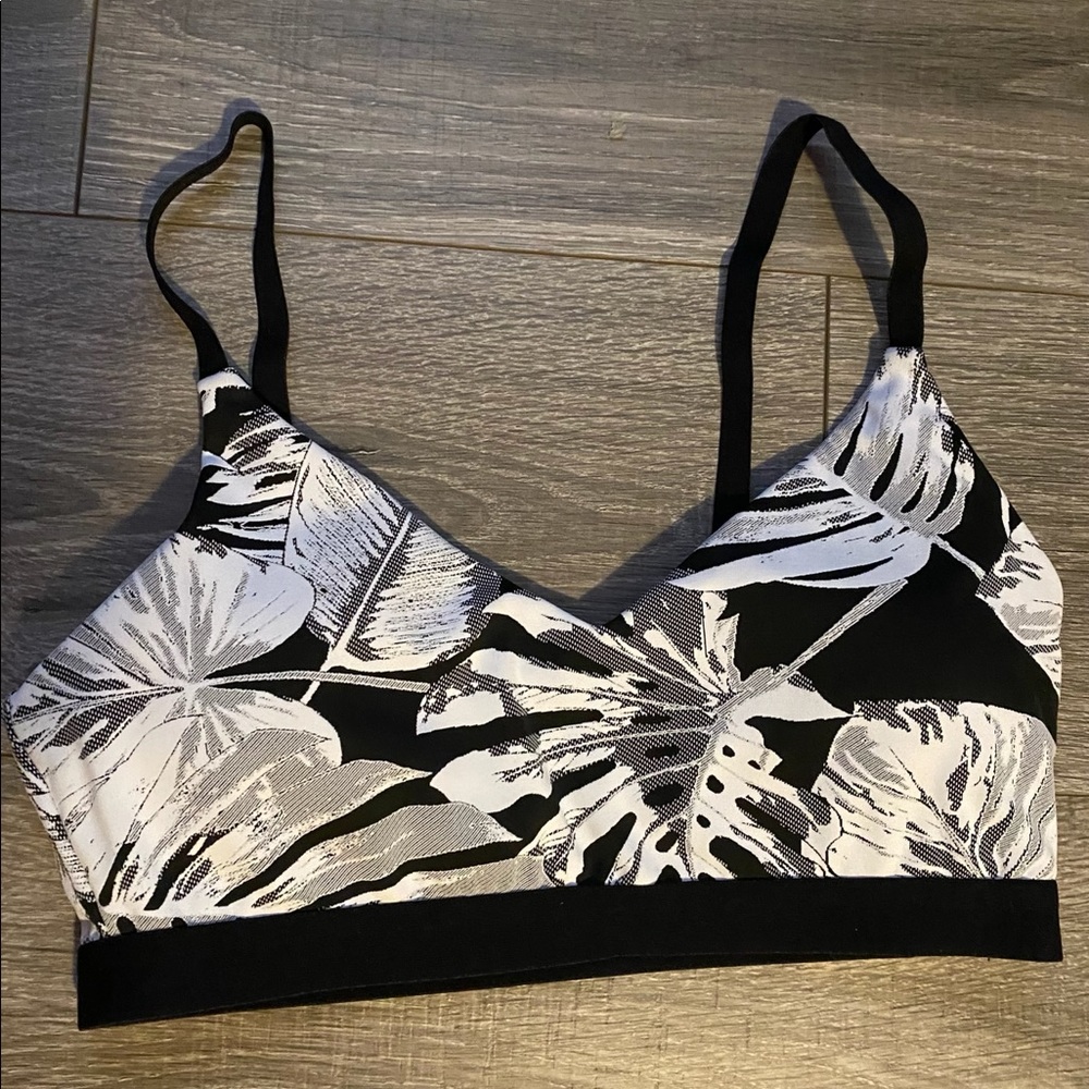Sports bra